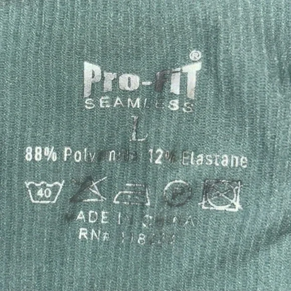 Pro-Fit Sportswear Seamless Sports Bra in Light Blue - Picture 5 of 7